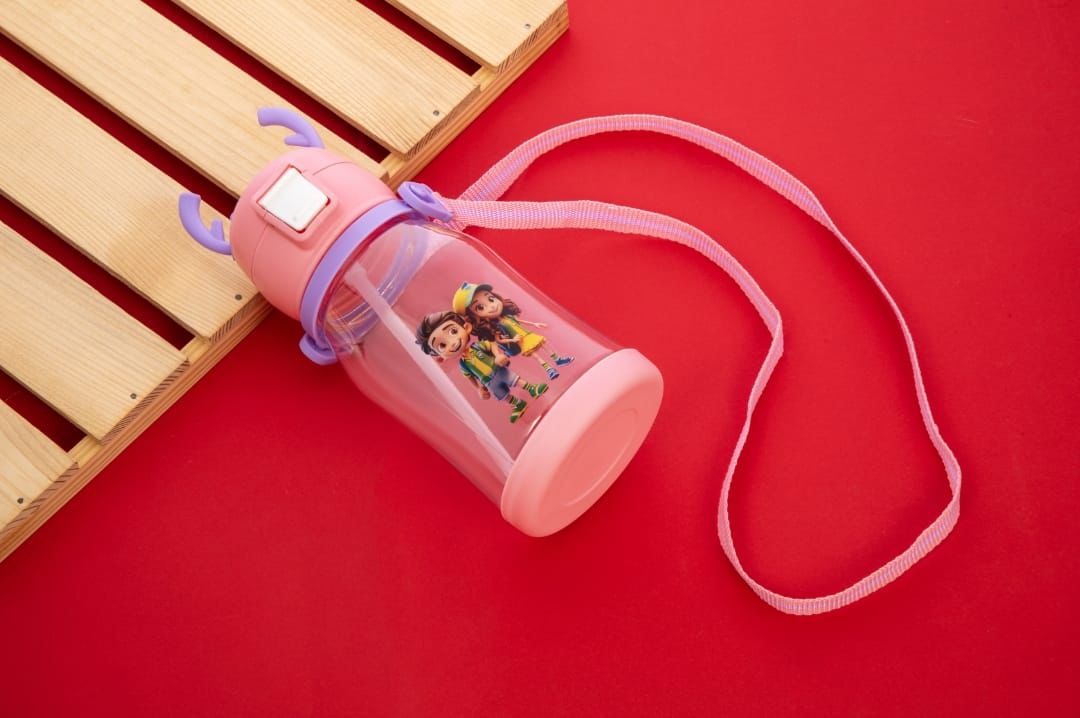 Dimazo Children Bottle Sip With Fun for Kids with Straw & Strap | BPA-Free, Leak-Proof Sipper Bottle for School( 750ml)